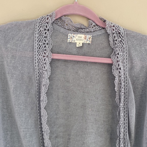 Soft grey short sleeve cardigan. - Picture 3 of 5